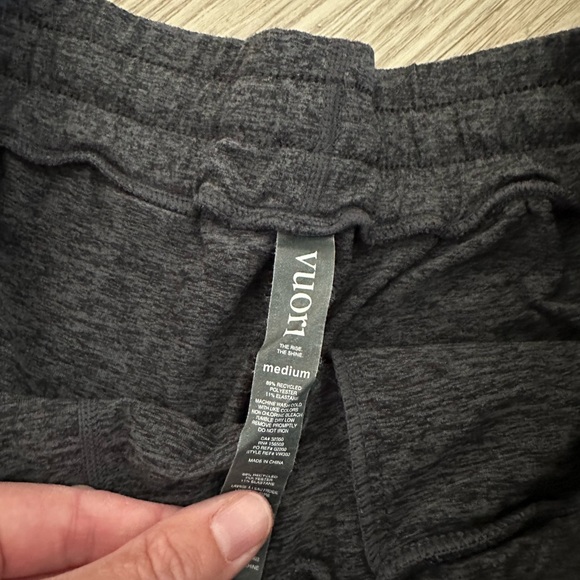 Dark Heather Grey Vuori joggers - Picture 3 of 3